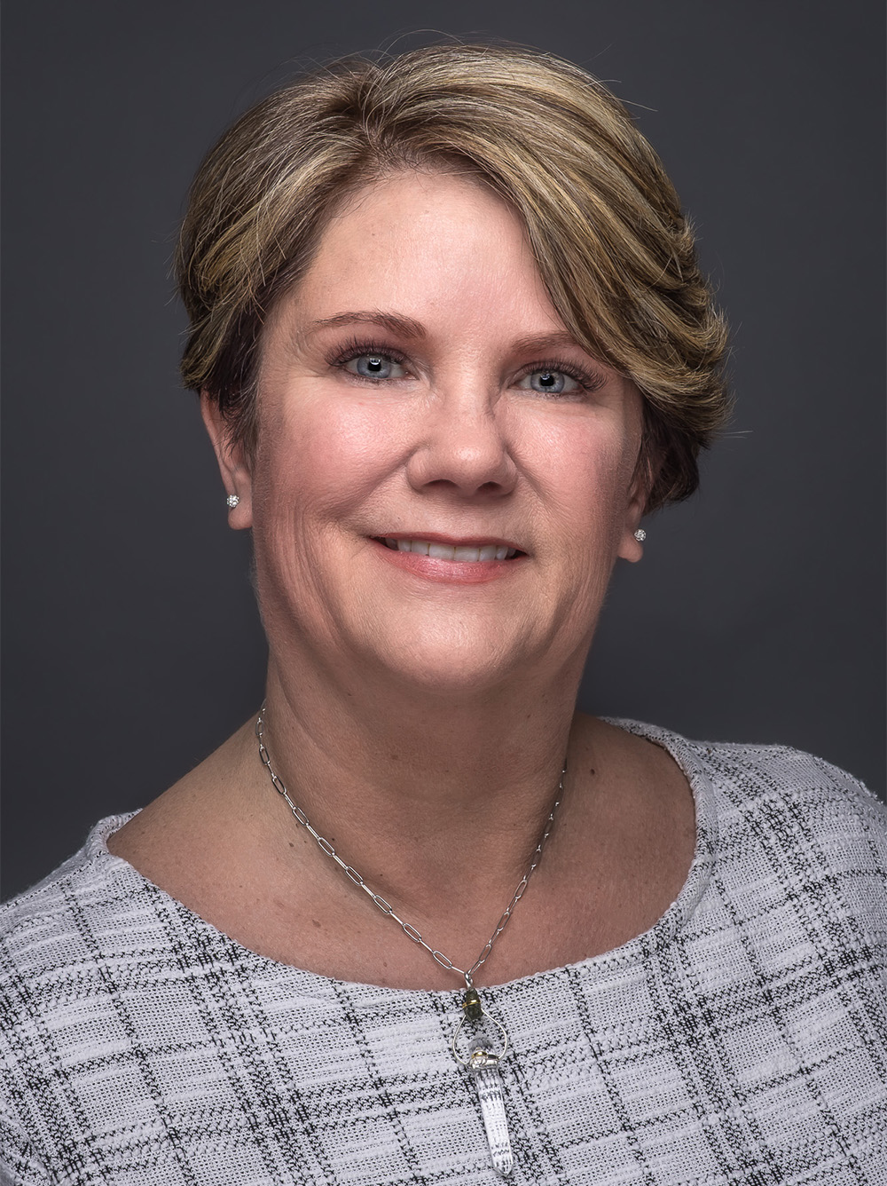 LoriLOW_RES_Portrait_NoWM-6P3A5476 (1)